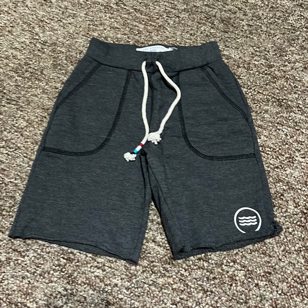 Shorts with adjustable string in very good condition.